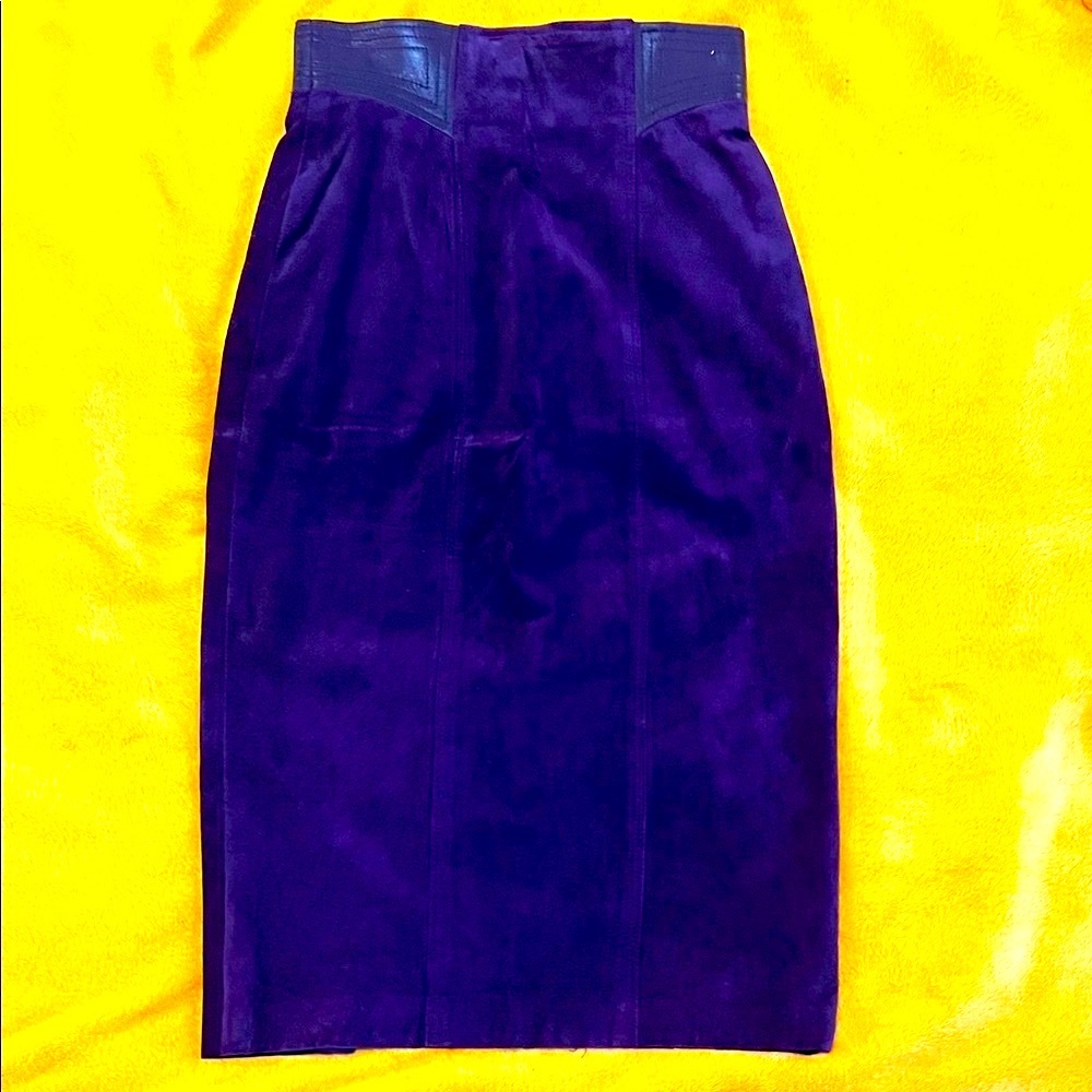 Sexy Danier Deep Purple Suede Wiggle Skirt